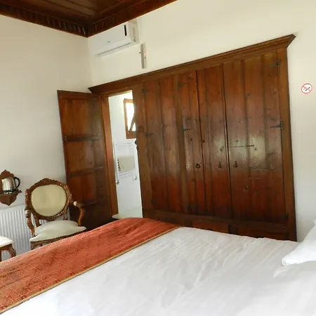 阿斯里贝可纳吉旅馆 - 仅限成人 招待所 萨潘贾