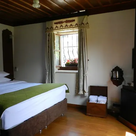 阿斯里贝可纳吉旅馆 - 仅限成人 招待所 萨潘贾