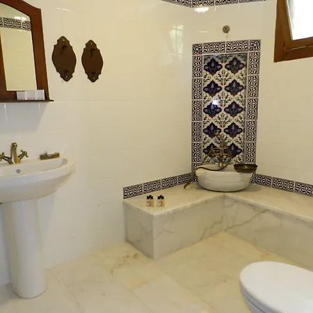 阿斯里贝可纳吉旅馆 - 仅限成人 萨潘贾