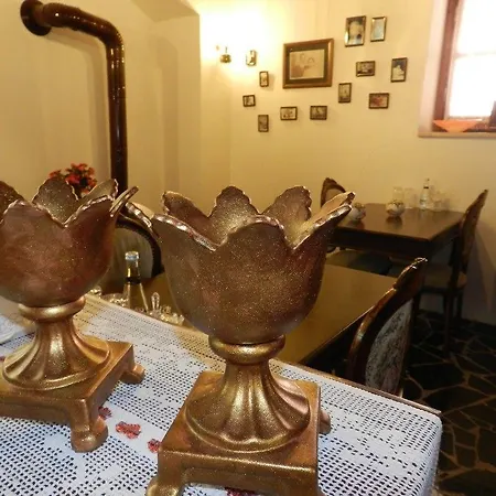 阿斯里贝可纳吉旅馆 - 仅限成人 招待所 4*