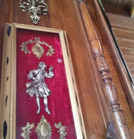 阿斯里贝可纳吉旅馆 - 仅限成人 招待所 萨潘贾